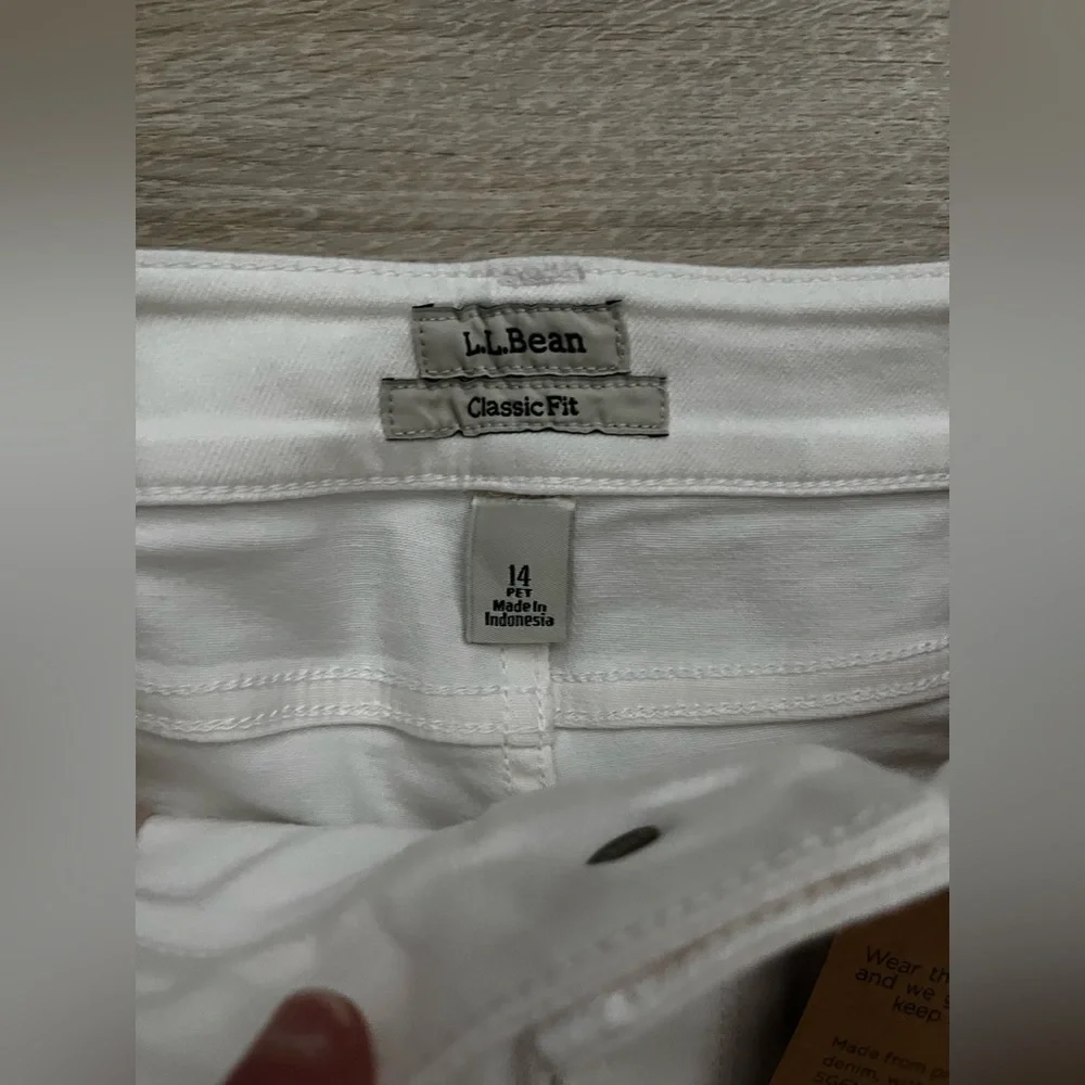 NWT L.L. Bean Women's True Shape Jeans, High-Rise Slim-Leg Ankle White - 14P